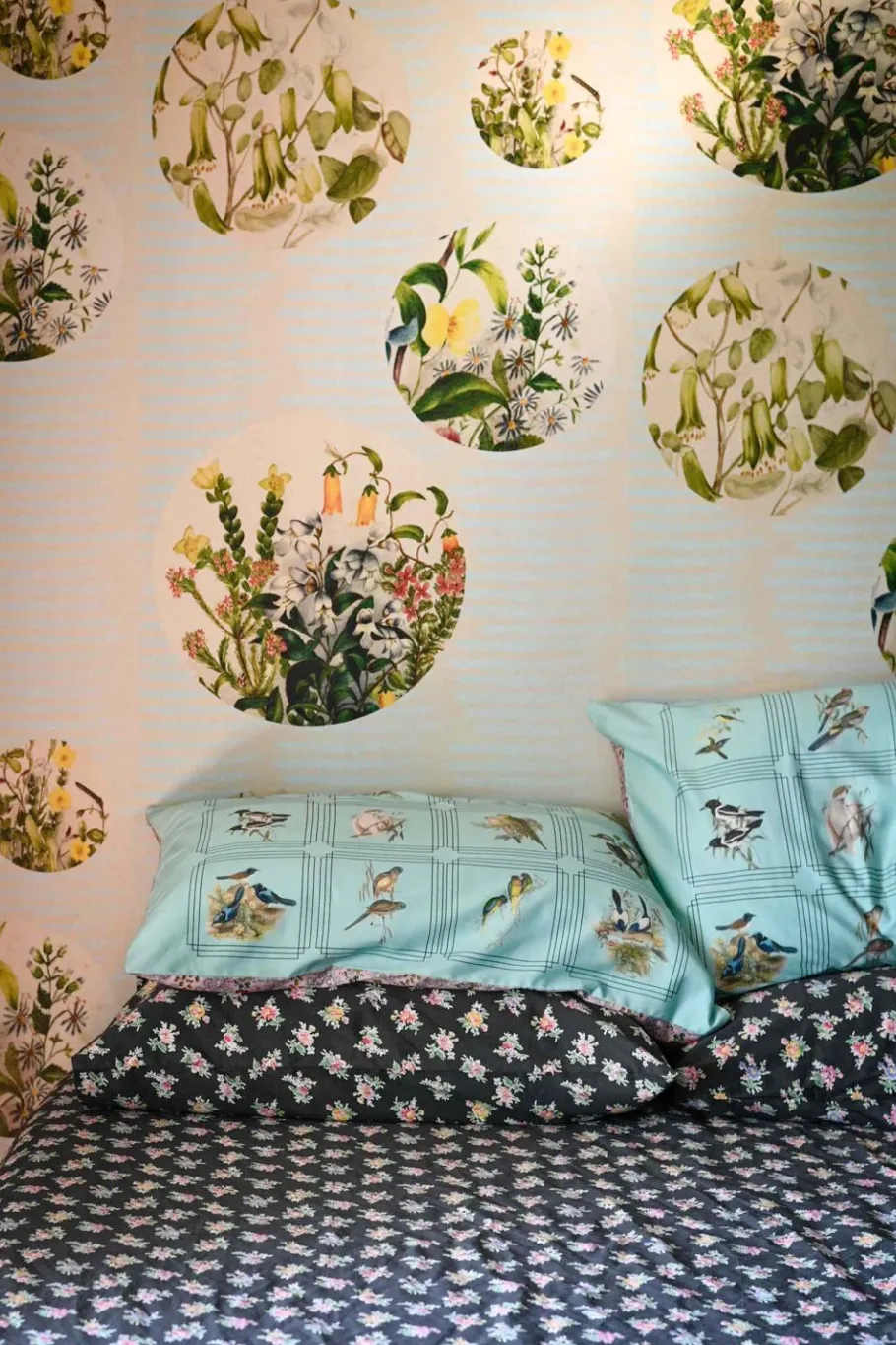Women Lazybones Australian Birds Pillowcase Set *Organic Cotton