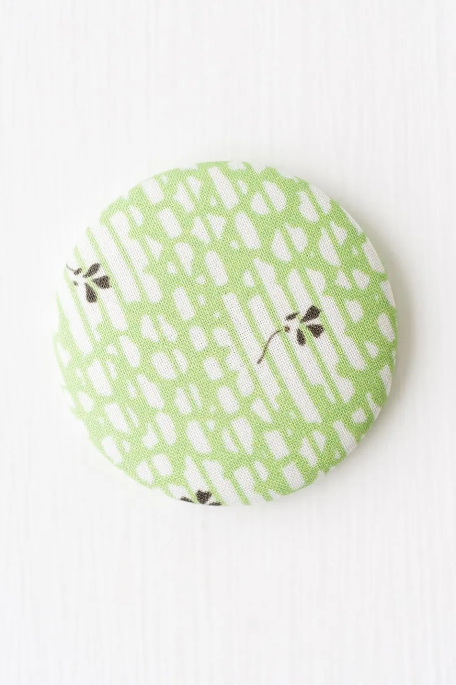 Women Lazybones Clover Magnet