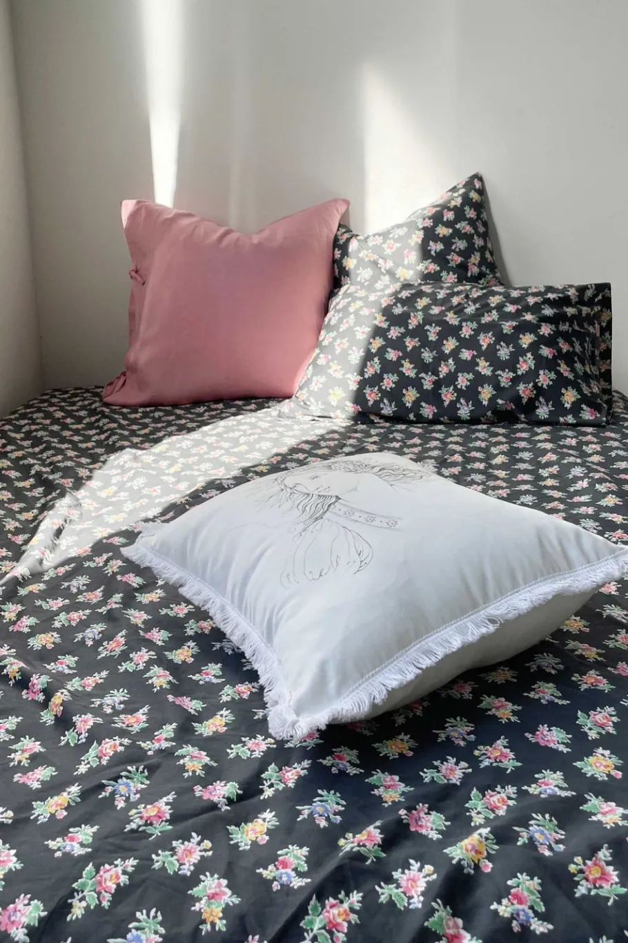 Women Lazybones Elisabeth Cushion Cover *Organic Cotton