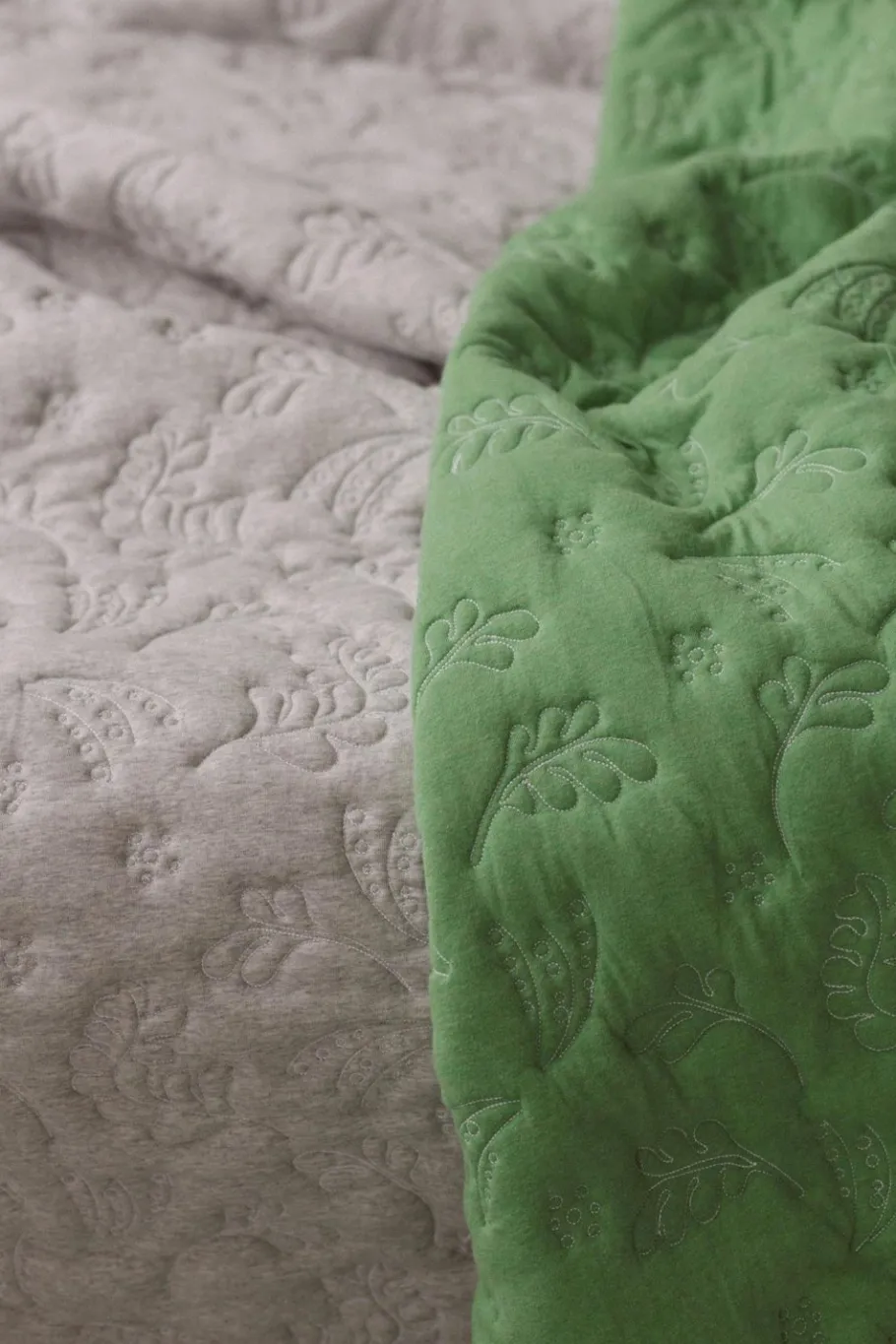 Women Lazybones Garden Quilt In Grass/Grey *Organic Cotton