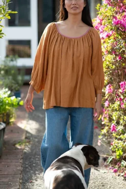 Women Lazybones Hetti Linen Top Caramel