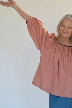 Women Lazybones Hetti Linen Top Clay