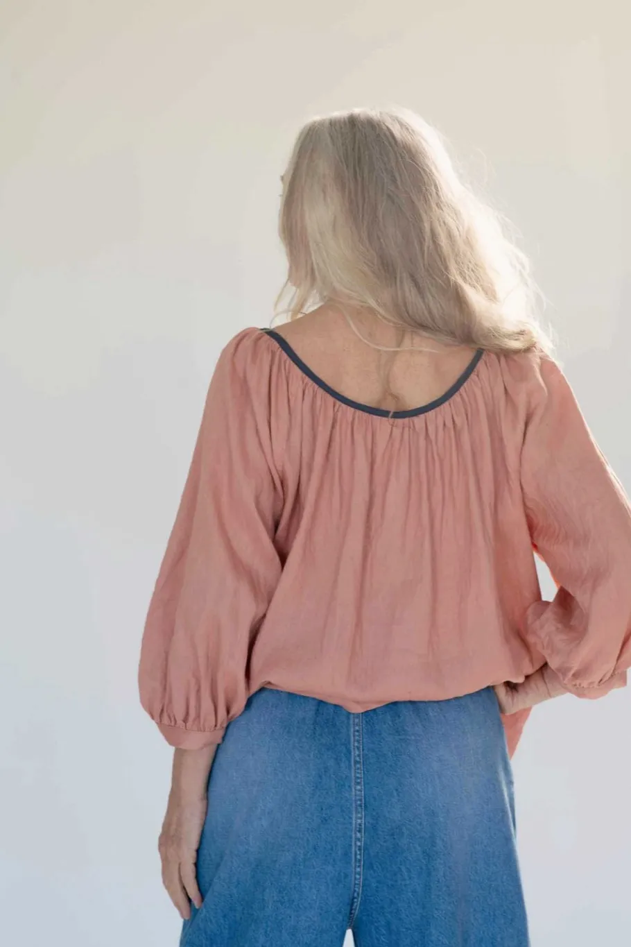 Women Lazybones Hetti Linen Top Clay