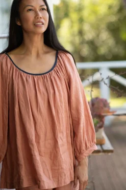 Women Lazybones Hetti Linen Top Clay