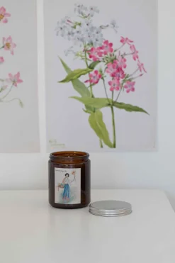 Women Lazybones Lemon Myrtle Soy Candle