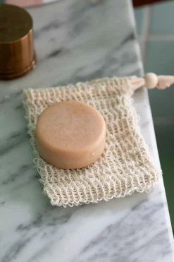 Women Lazybones Pleasant Shampoo Bar