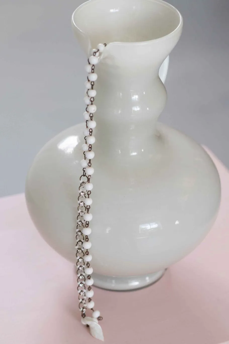 Women Lazybones Vintage Milk Glass Necklace